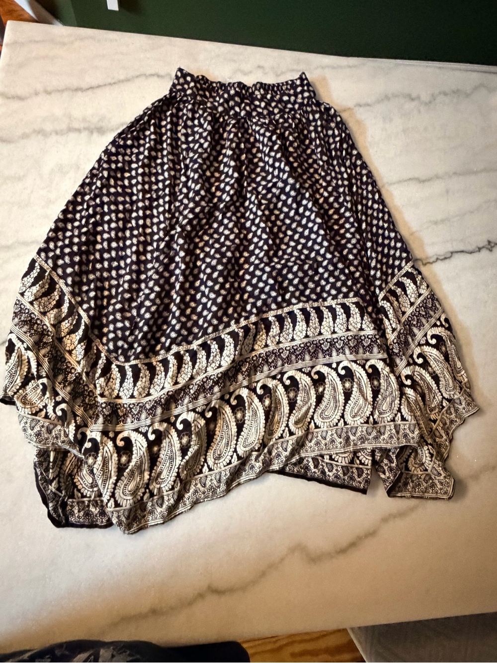 American Eagle Outfitters Black and Cream High-Low Paisley Maxi Skirt